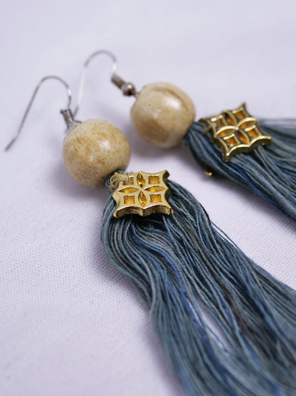 Boucles d'oreilles à pompons olive sourdes